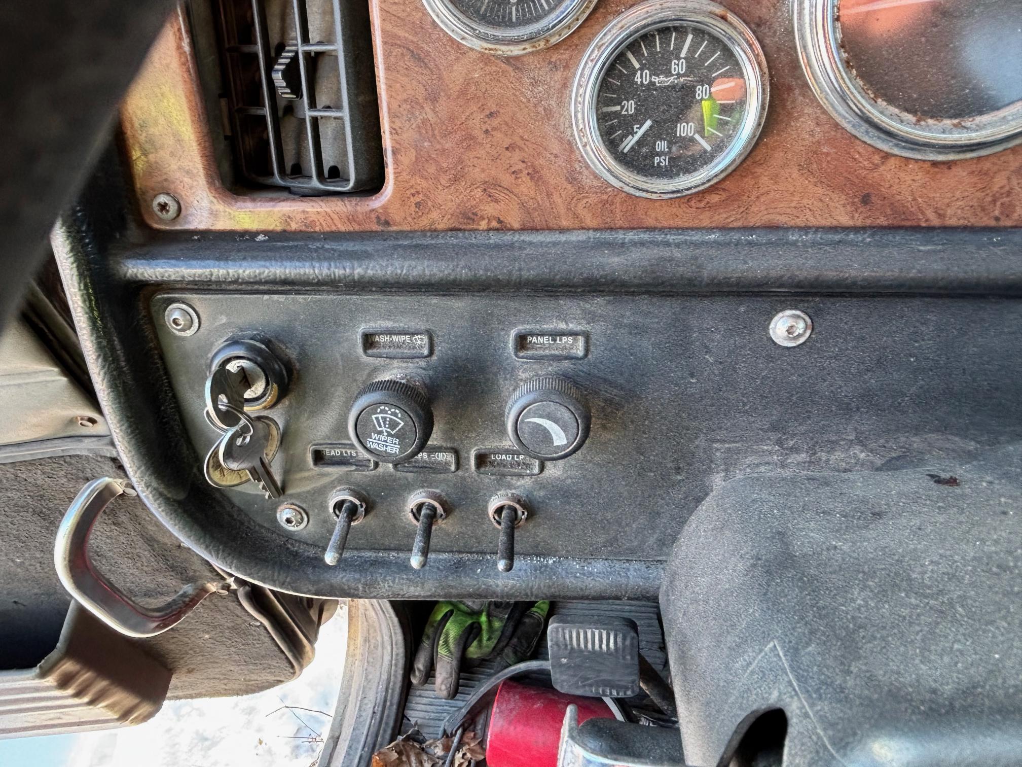 2003 PETERBILT 385 - Image 15